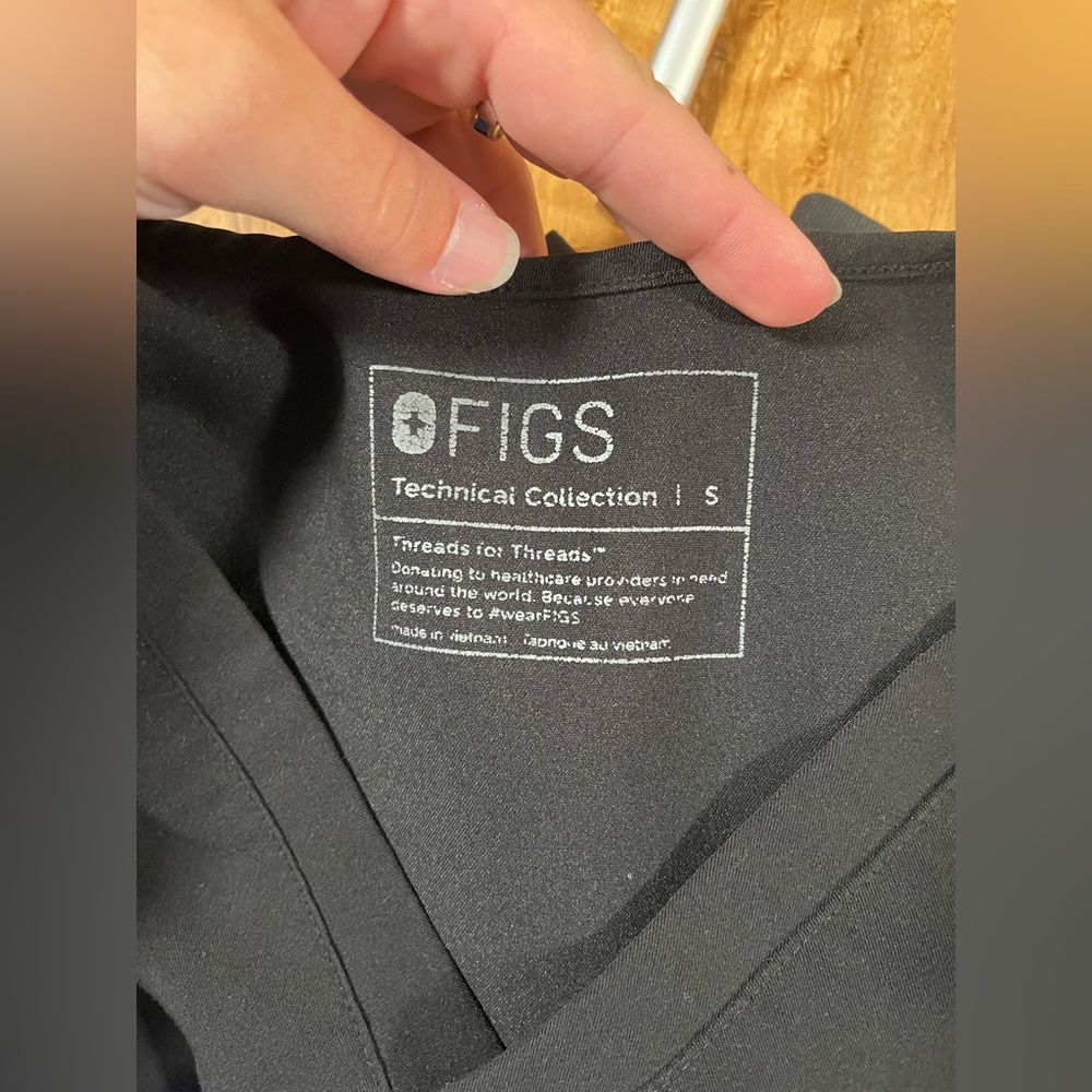 FIGS - Picture 2 of 4